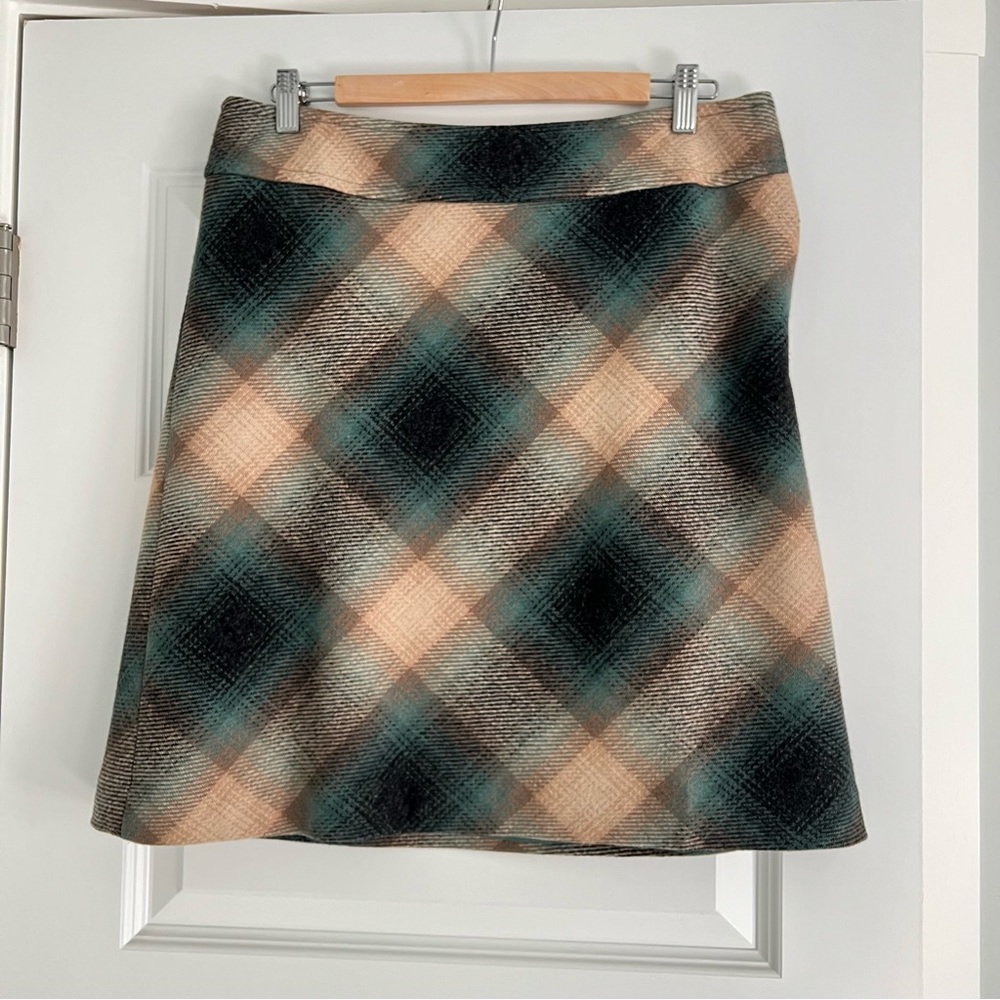 Ann Taylor Loft - Wool & Rayon, A line, fully lined, Size 8
